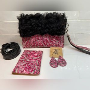 T Bar Leather Co—- Custom Wristlet/Crossbody, Earrings & Passport Cover